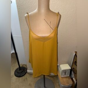 Women’s Tahari vneck sleeveless blouse